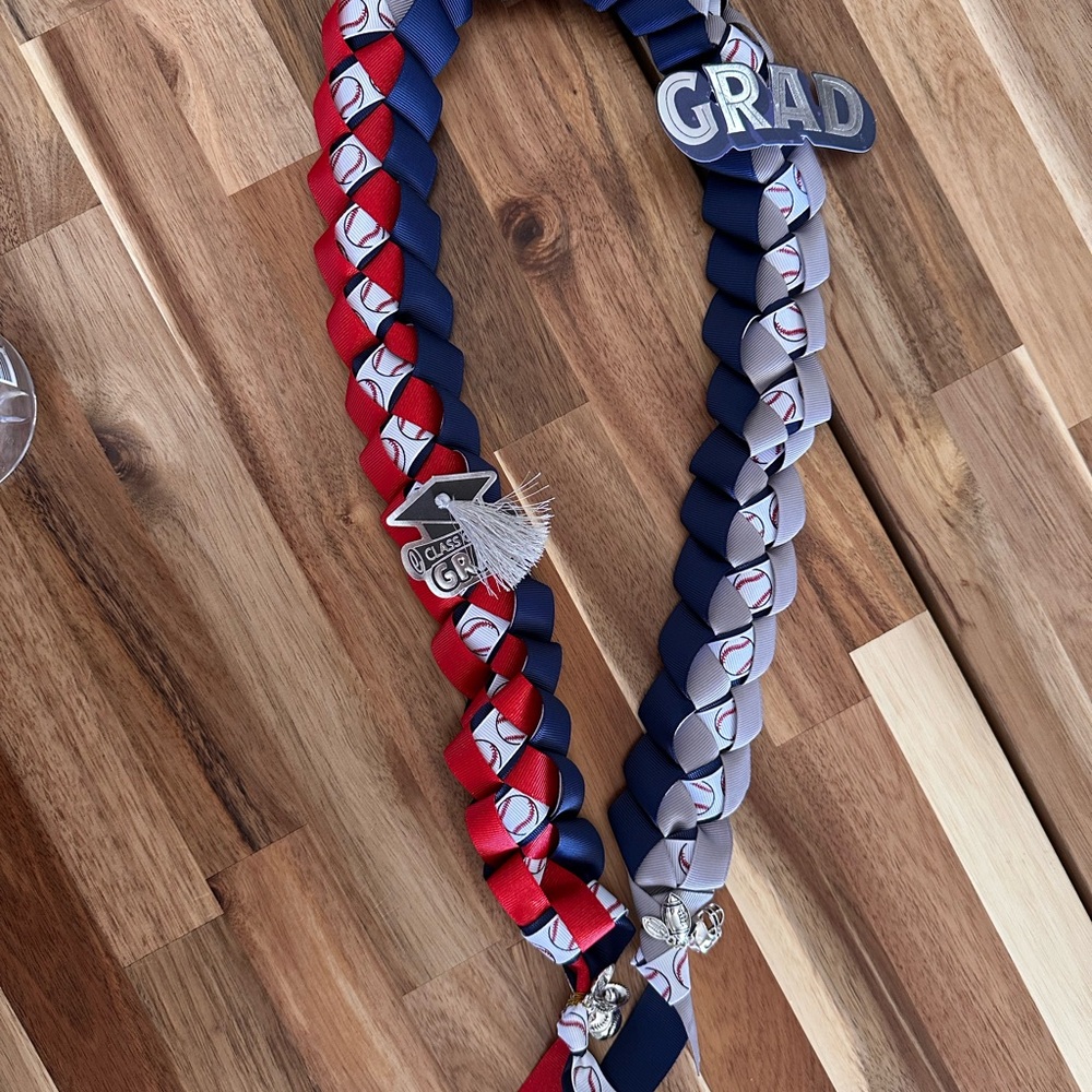 Graduation Lei’s custom design - Picture 2 of 4